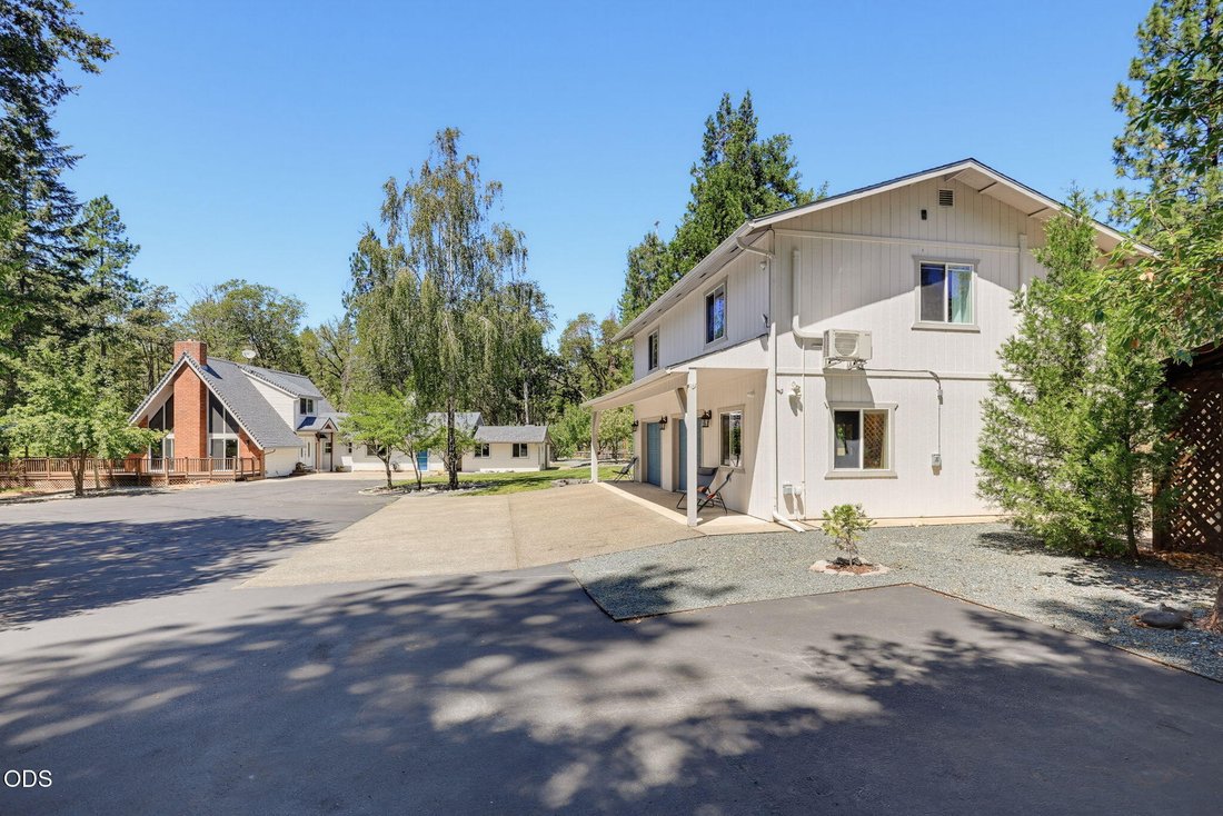 House in Grants Pass, Oregon, United States 3 - 18575780