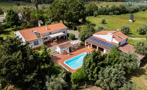 Villa in Nossa Senhora da Vila, Nossa Senhora do Bispo e Silveiras, Évora District, Portugal 1