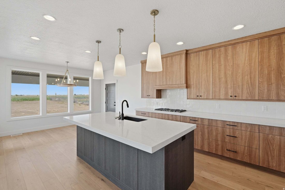 House in Hooper, Utah, United States 5 - 18577475