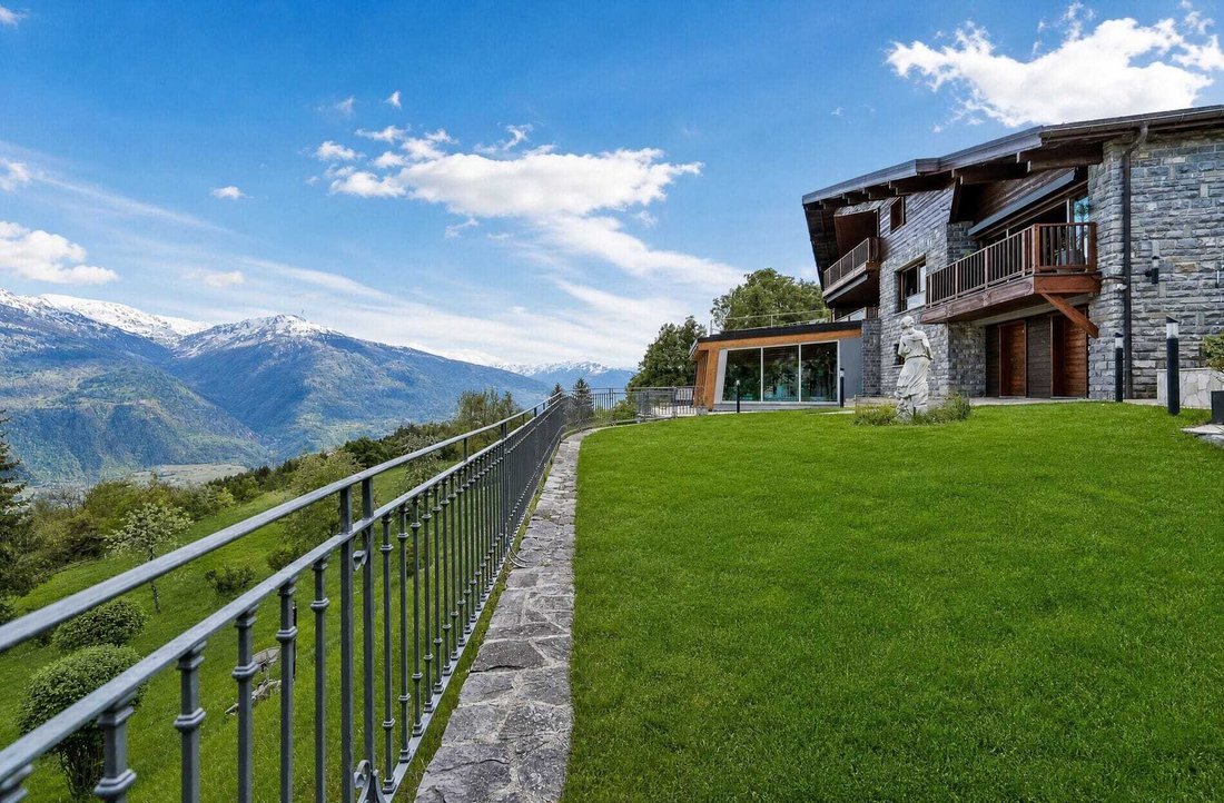 Chalet in Crans-Montana, Valais, Switzerland 2 - 18575876