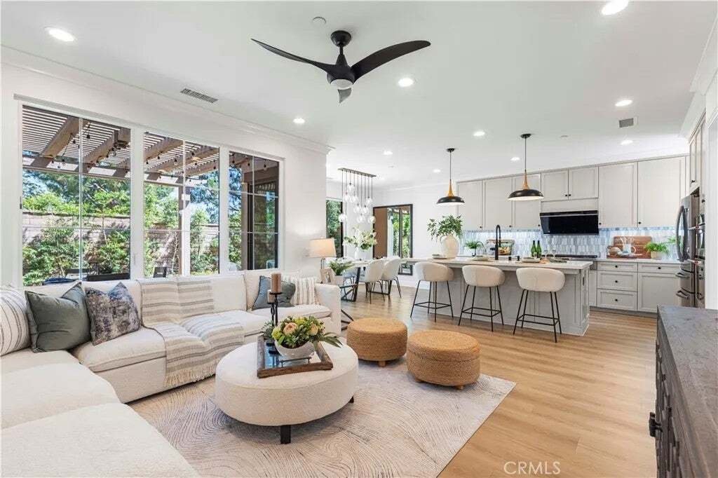 Condo in Irvine, California, United States 2 - 18577237