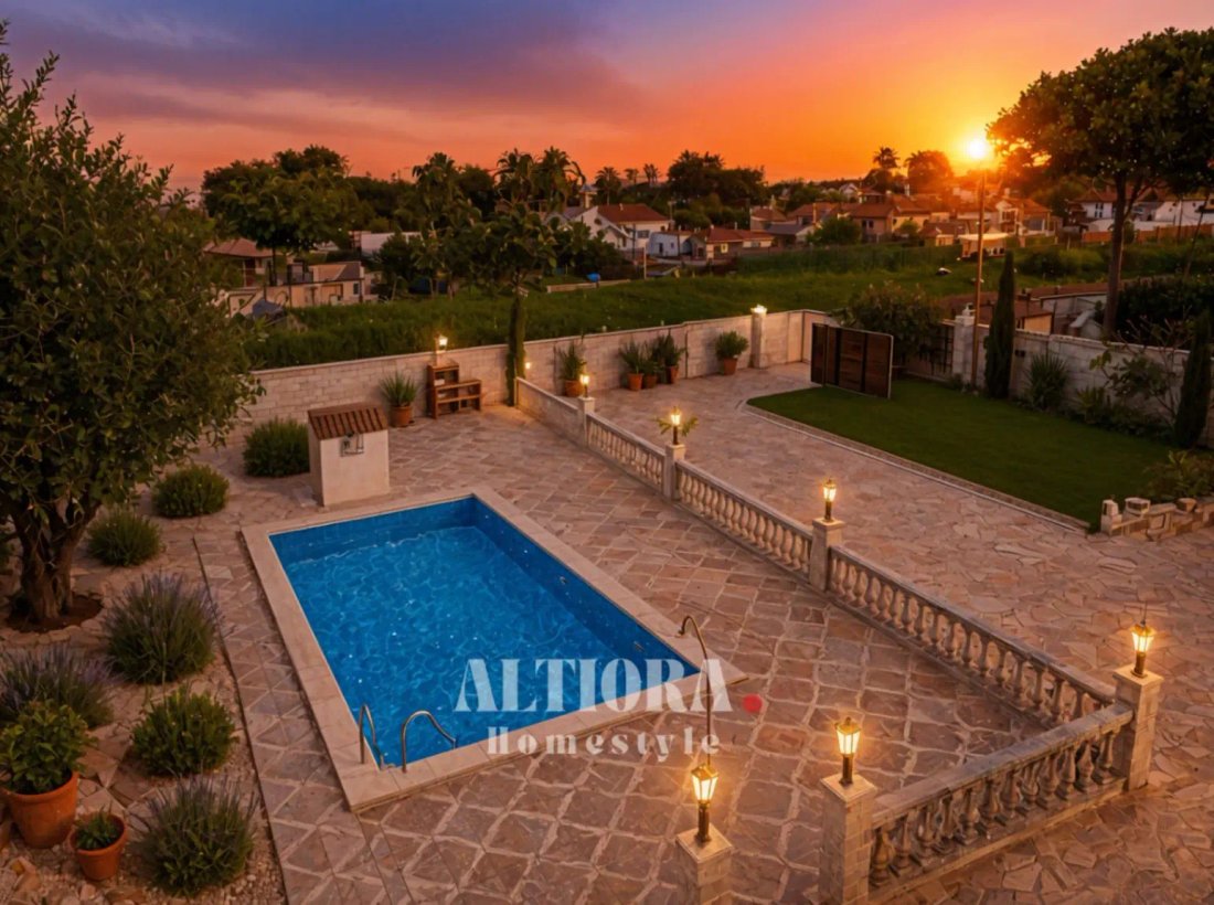 Villa in Chiclana de la Frontera, Andalusia, Spain 1 - 18576405