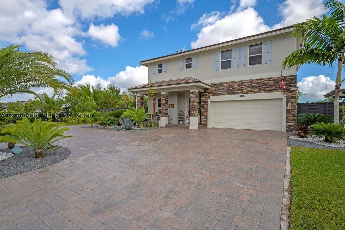 House in Miami, Florida, United States 3 - 18576958