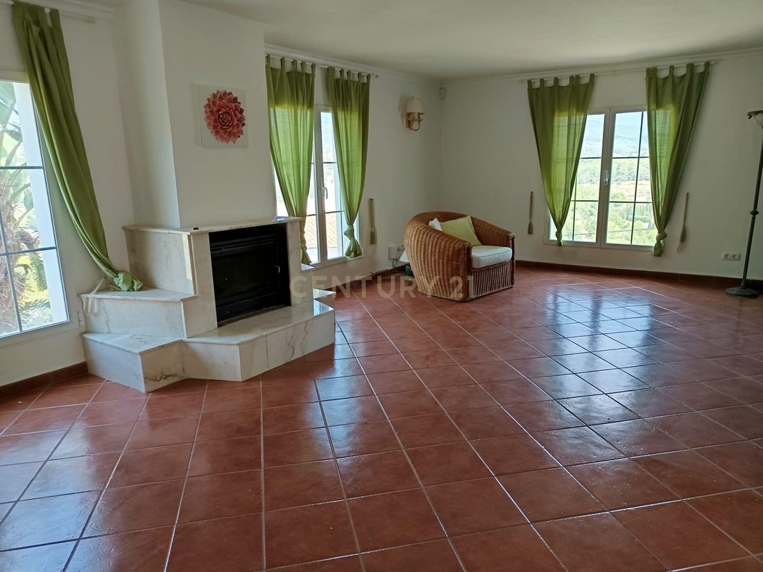 Villa in Calp / Calpe, Valencian Community, Spain 3 - 18577711