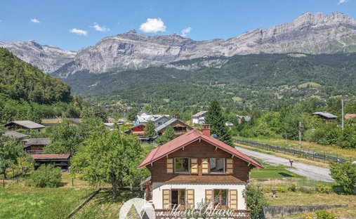 Maison à Les Houches, Auvergne-Rhône-Alpes, France 1
