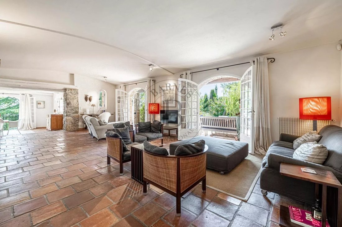 Villa in Valbonne, Provence-Alpes-Côte d'Azur, France 4 - 17042830