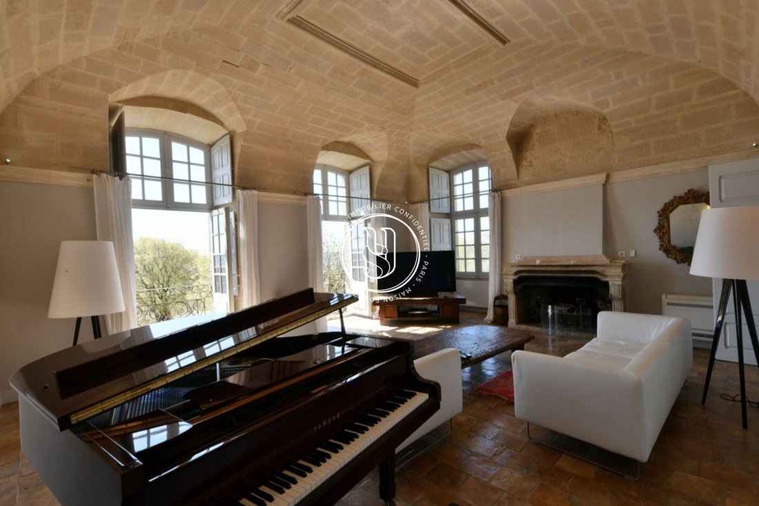 Villa in Uzès, Occitania, France 4 - 18574687