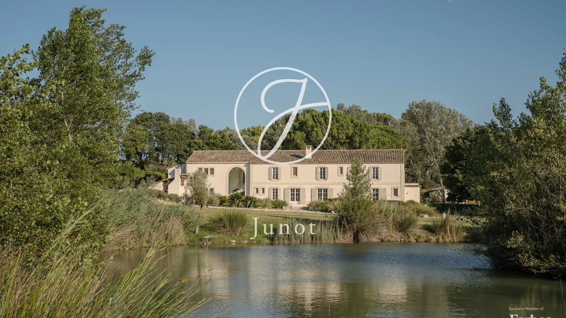 Country House in Arles, Provence-Alpes-Côte d'Azur, France 4 - 18575121