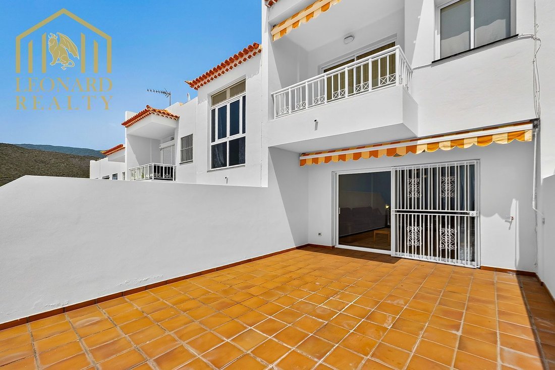Townhouse in Costa Adeje, Adeje, Canary Islands 1 - 18575752