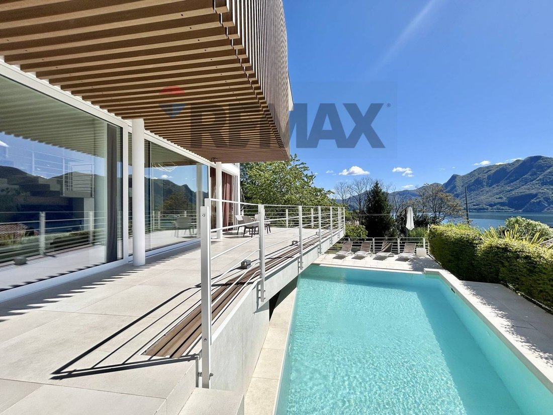 Villa in Verbania, Piedmont, Italy 1 - 18578587