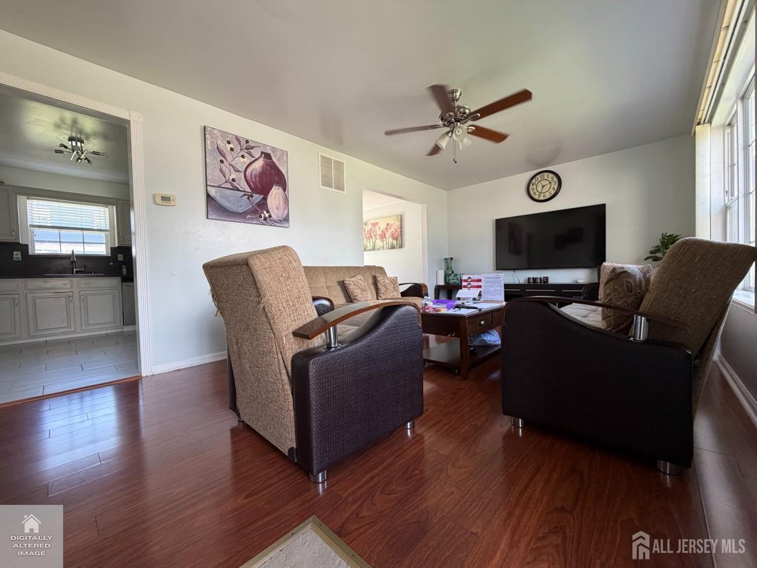 House in Woodbridge Township, New Jersey, United States 5 - 18366477