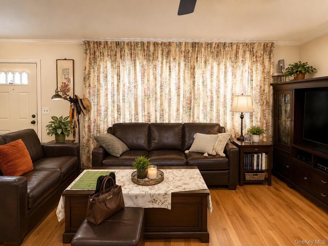 House in New York, New York, United States 4 - 18577106