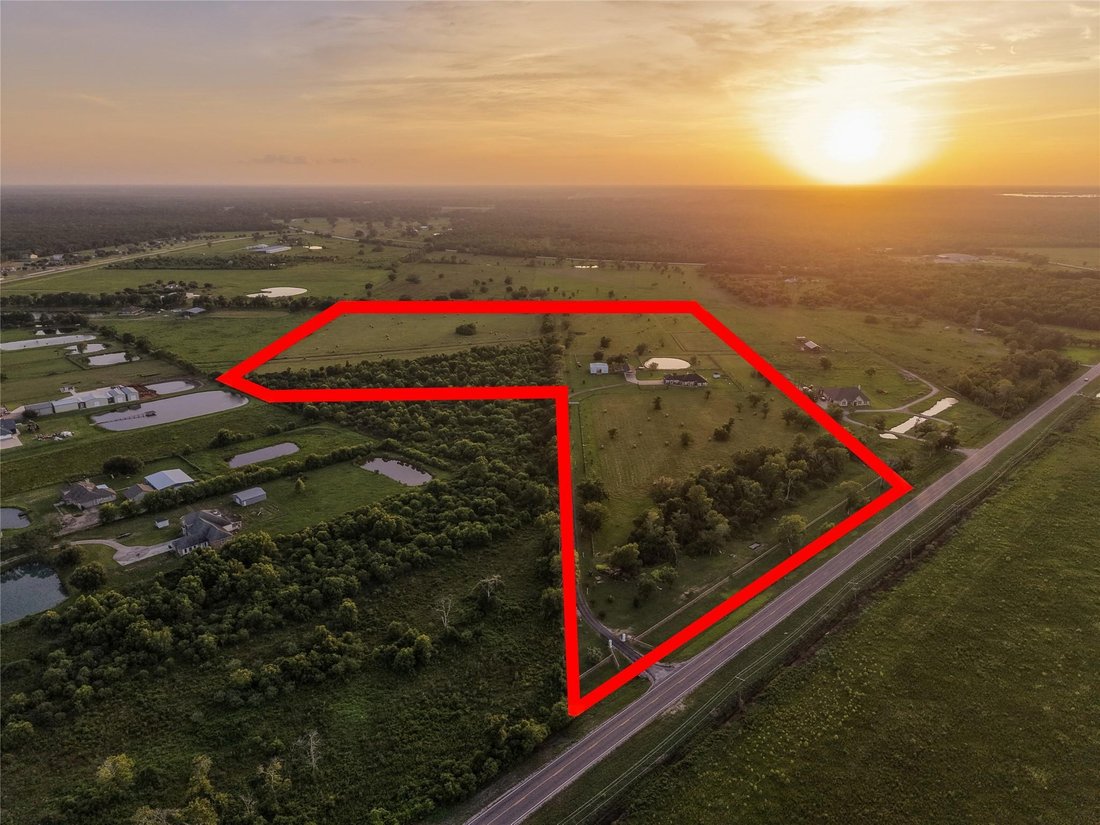 House in Angleton, Texas, United States 5 - 18577681