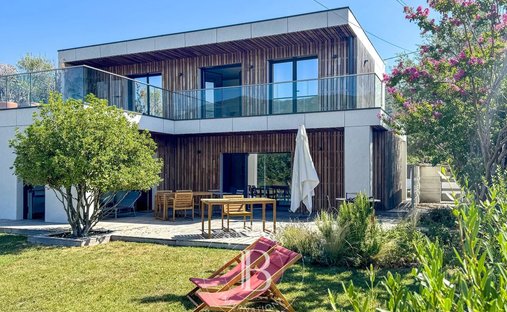 House in Brison-Saint-Innocent, Auvergne-Rhône-Alpes, France 1