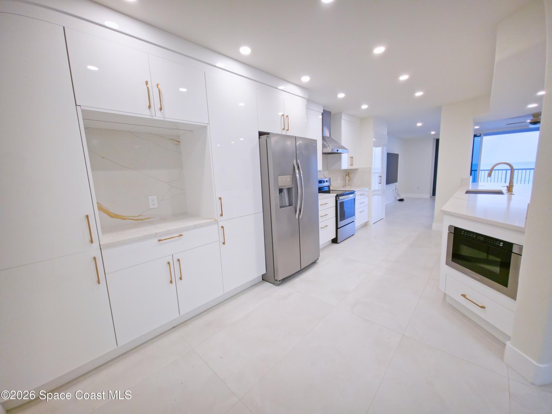 Condo in Indian Harbour Beach, Florida, United States 5 - 18576976