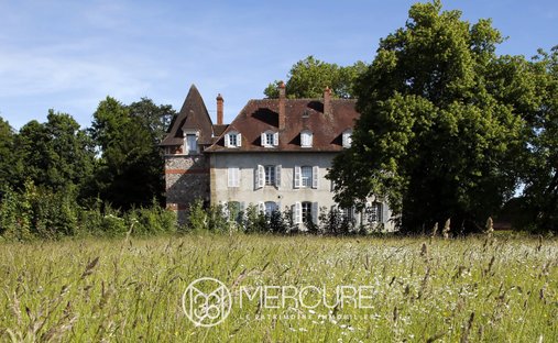 Castillo en Treteau, Auvernia-Ródano-Alpes, Francia 1