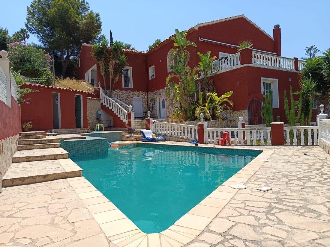Villa in Calp / Calpe, Valencian Community, Spain 1 - 18577711