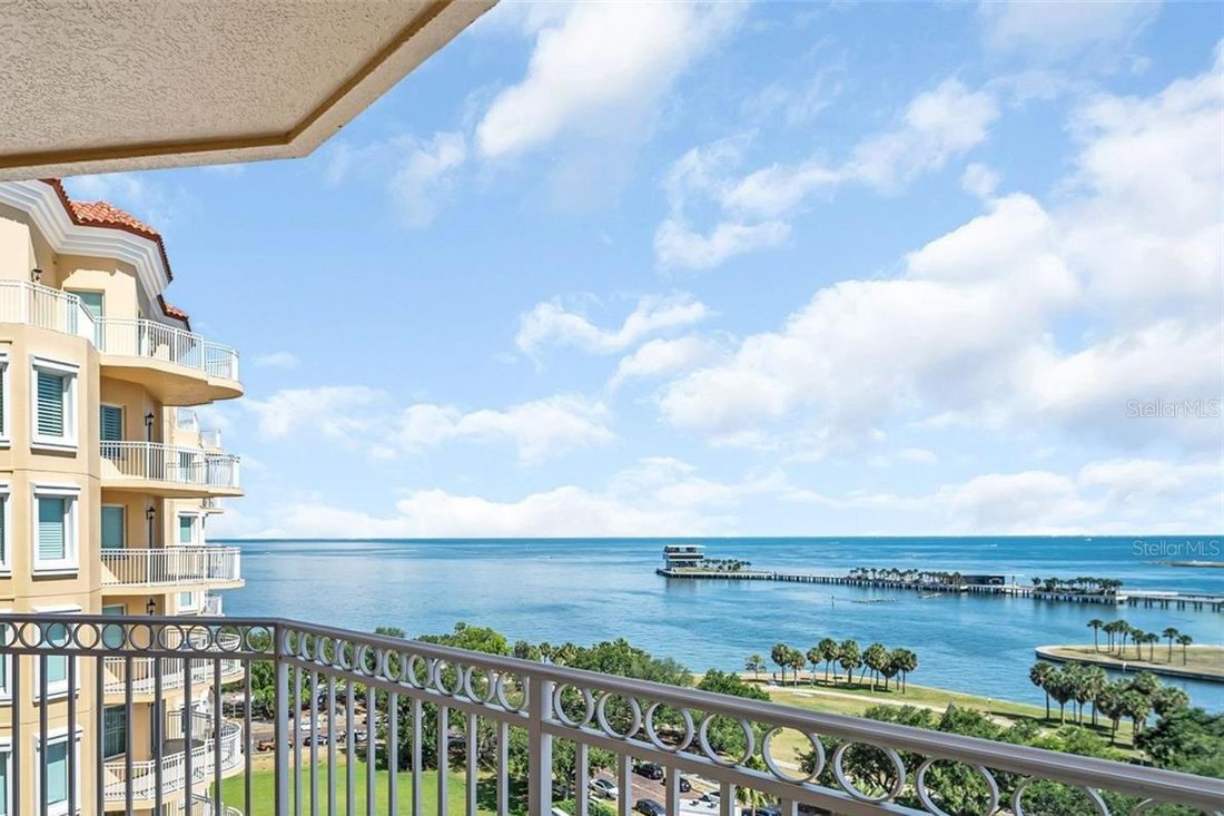 Condo in St. Petersburg, Florida, United States 5 - 17803677