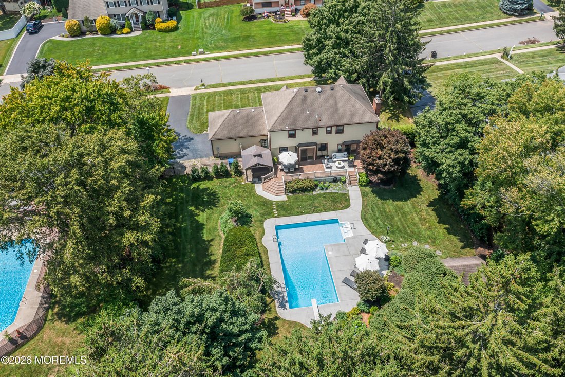 House in Lincroft, New Jersey, United States 4 - 18578648