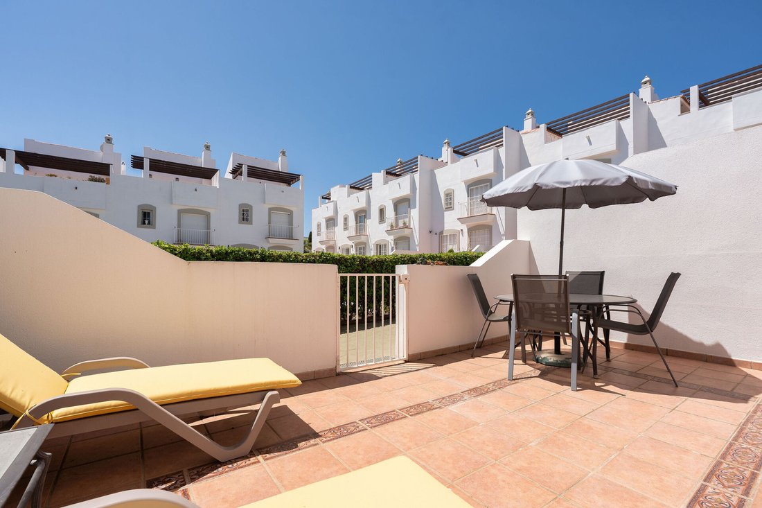 Townhouse in Nueva Andalucia, Marbella, Spain 4 - 18574345