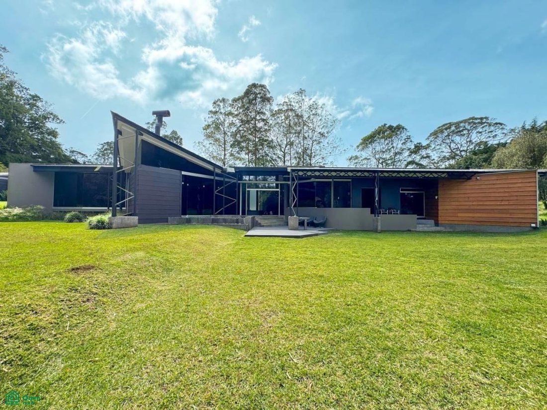 House in San Rafael District, Oreamuno, Cartago Province, Costa Rica 1 - 17729107