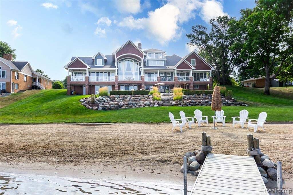 House in Oxford, Michigan, United States 3 - 18309312