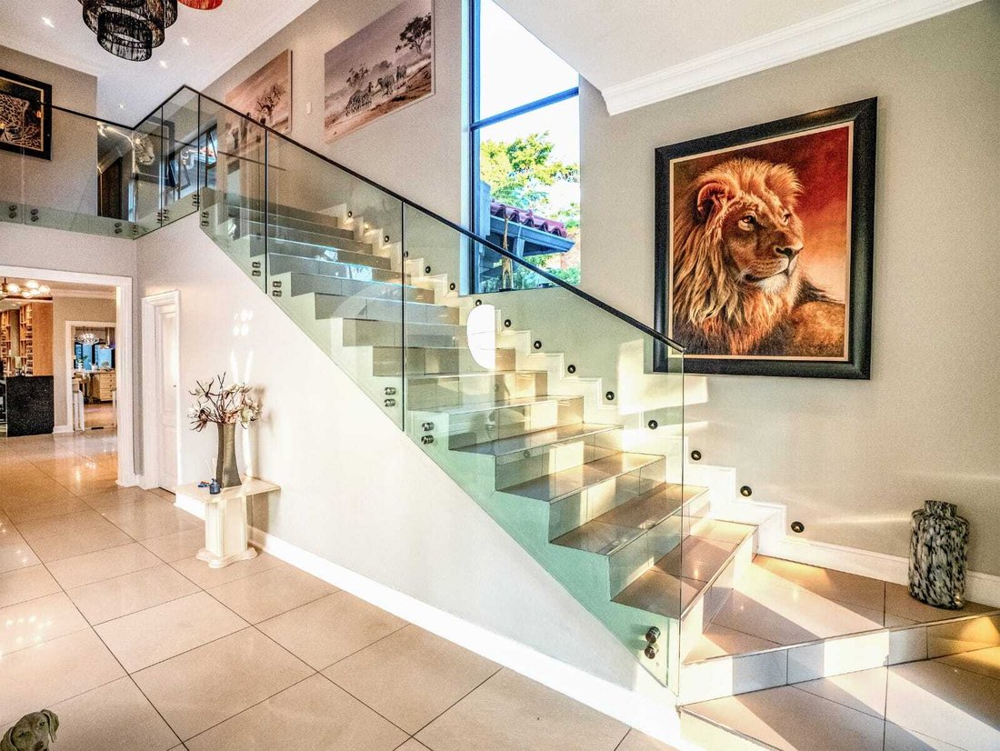 House in Waterkloof, Gauteng, South Africa 4 - 18575282