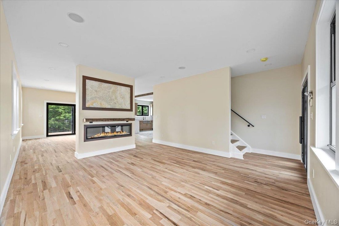 House in Yonkers, New York, United States 4 - 18577126