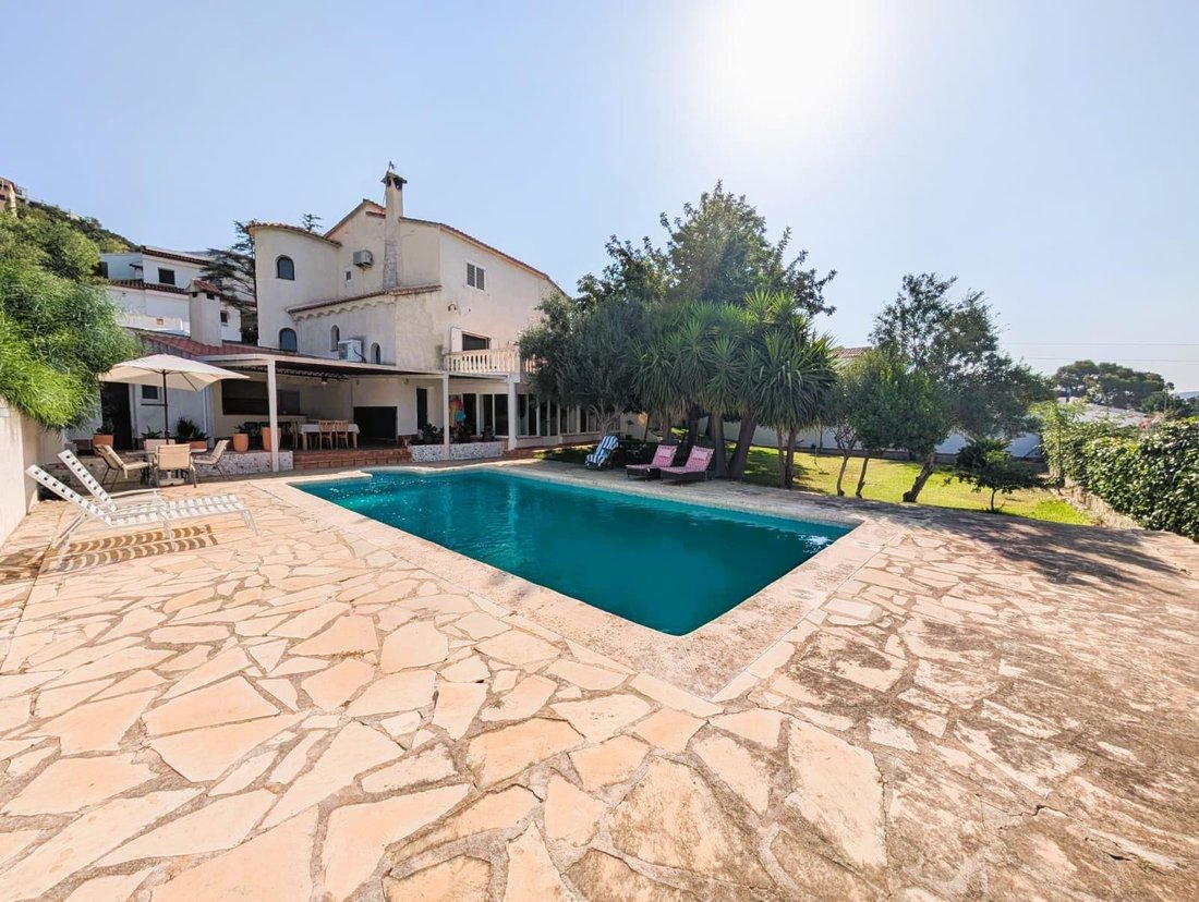 Villa in Gandia, Valencian Community, Spain 1 - 18577170