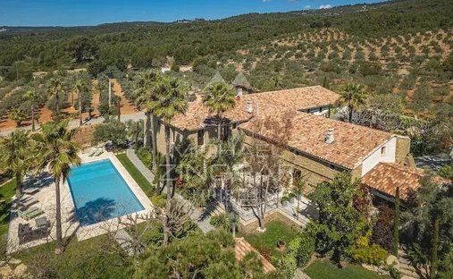 Domaine à Le Castellet, Provence-Alpes-Côte d'Azur, France 1