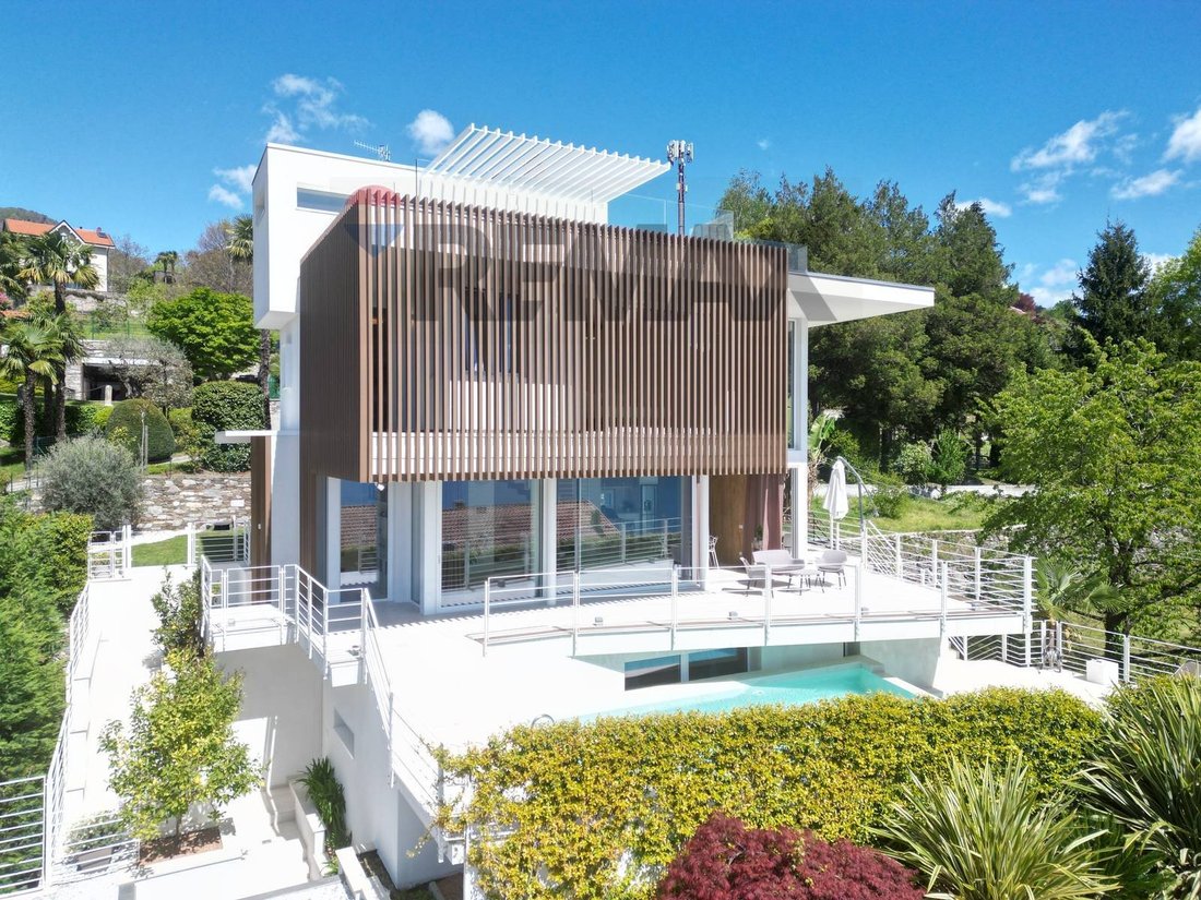 Villa in Verbania, Piedmont, Italy 2 - 18578587