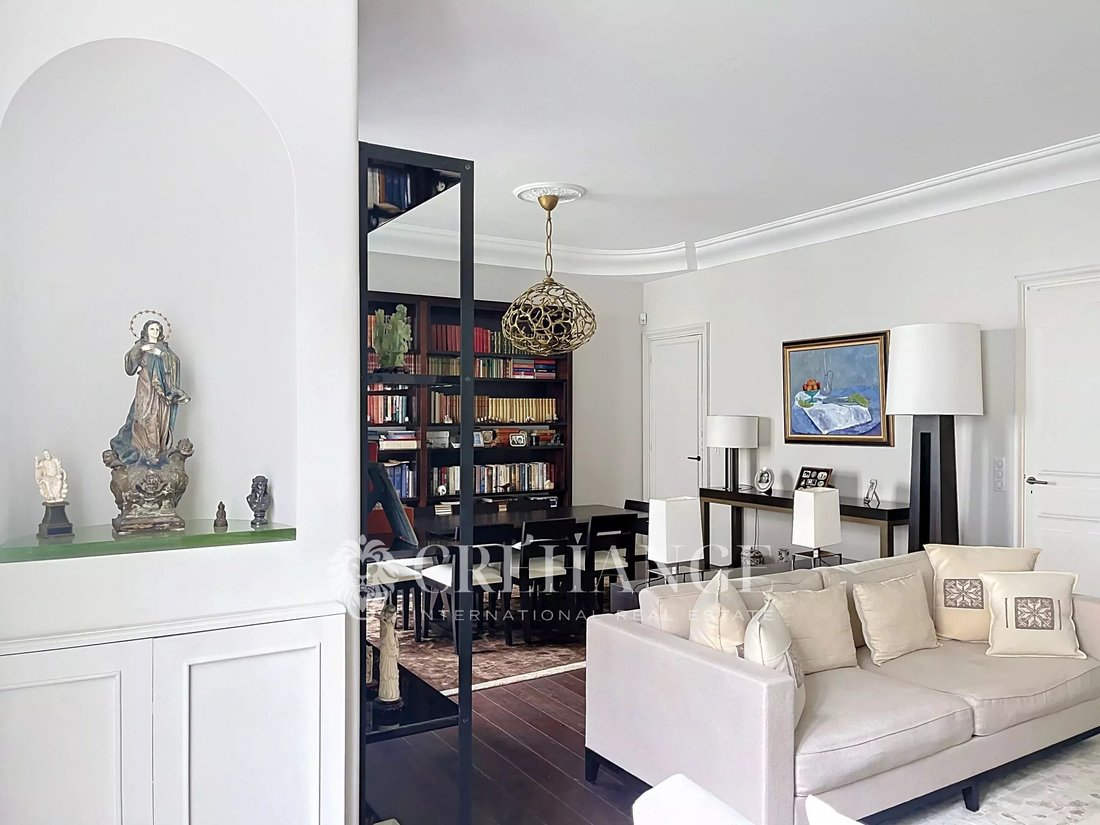 Apartment in Gros Caillou, Paris 7e Arrondissement, Paris 3 - 18575073