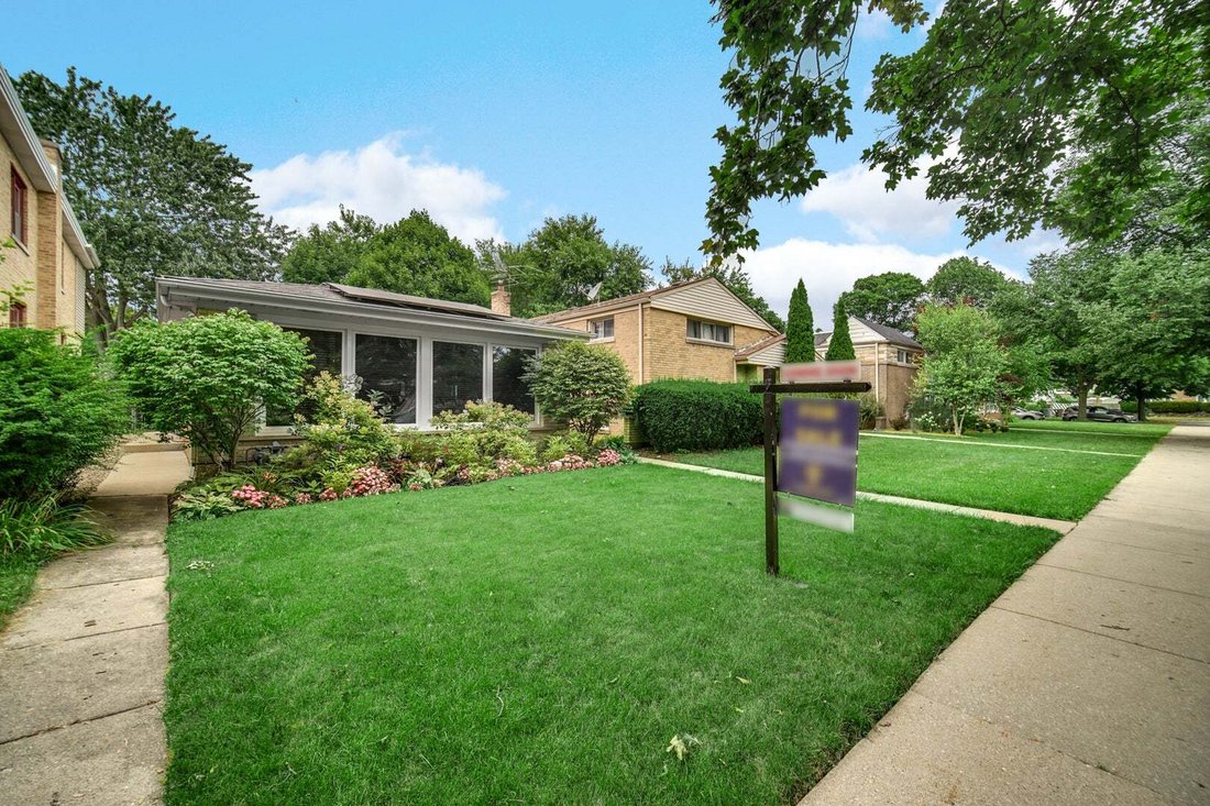 House in Skokie, Illinois, United States 1 - 18577152
