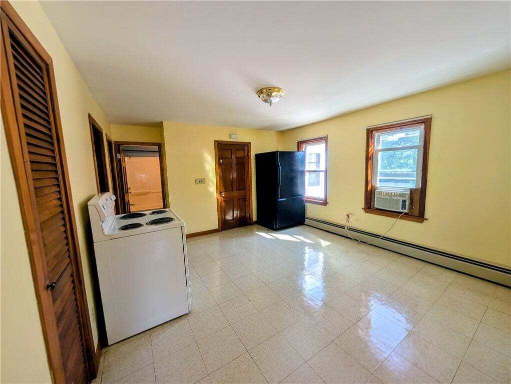 Andere in Cranston, Rhode Island, Vereinigte Staaten 5 - 18576040