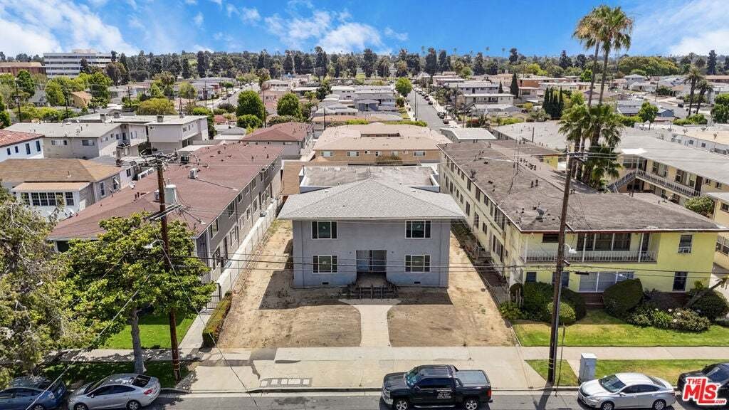 Inglewood, California, United States 1 - 18577016