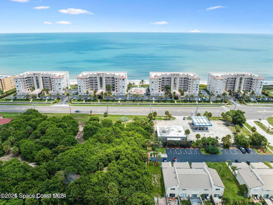 Condo in Indian Harbour Beach, Florida, United States 2 - 18576976