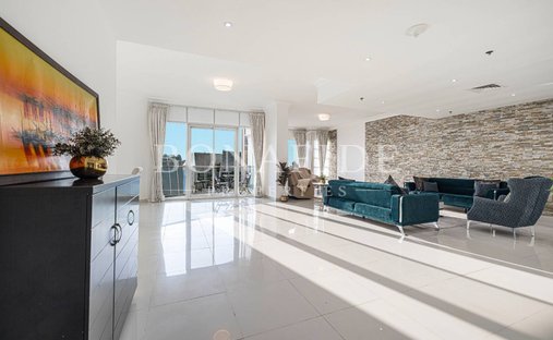 Penthouse in JLT / Jumeirah Lakes Towers, Dubai, United Arab Emirates 1