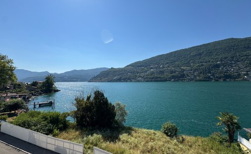 House in Brusino Arsizio, Ticino, Switzerland 1