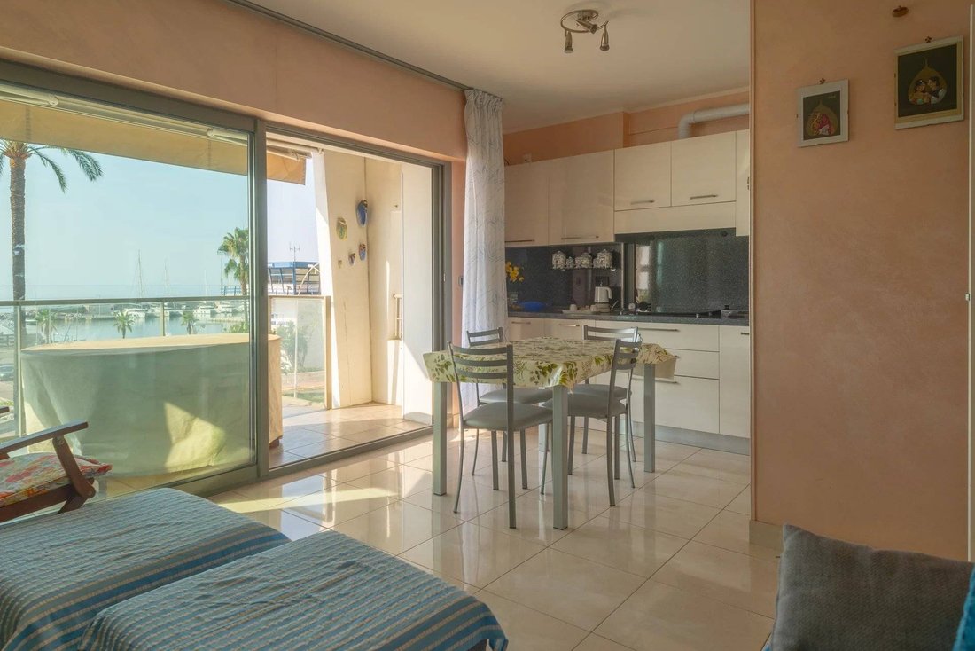 Apartment in Menton, Provence-Alpes-Côte d'Azur, France 4 - 18168789