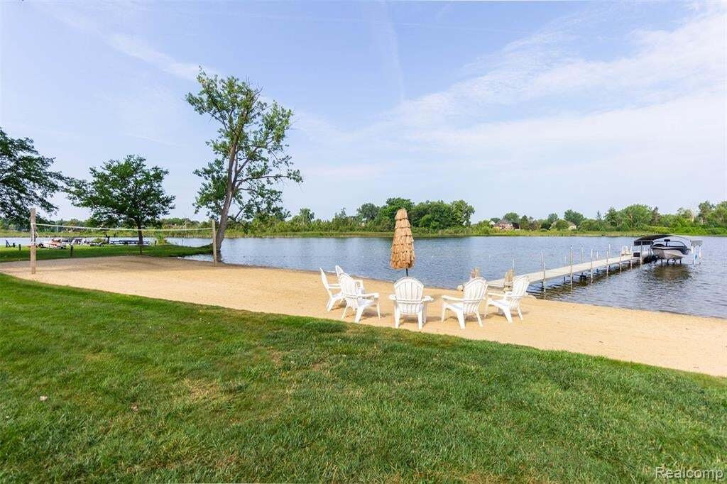 House in Oxford, Michigan, United States 5 - 18309312
