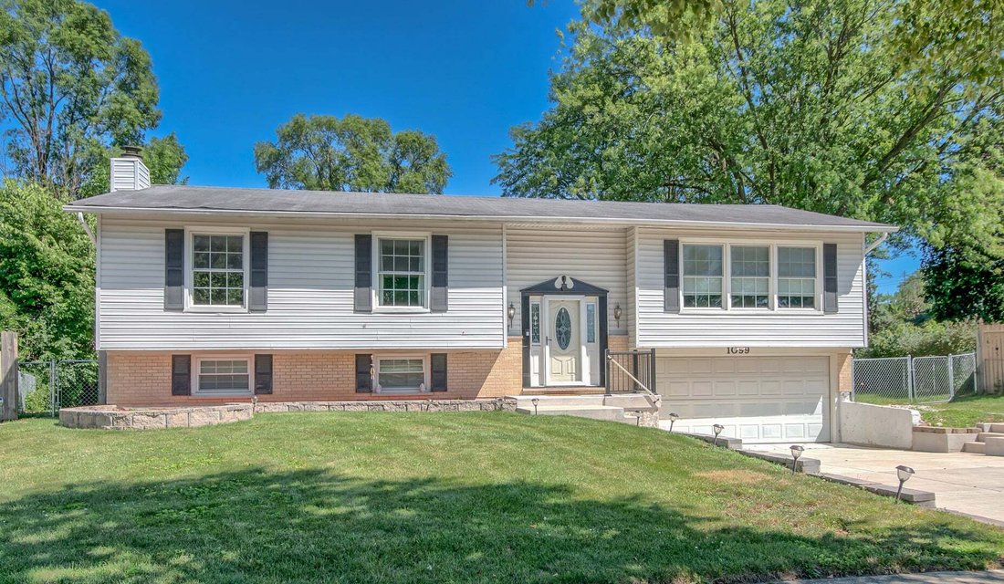 House in Hanover Park, Illinois, United States 2 - 18577169