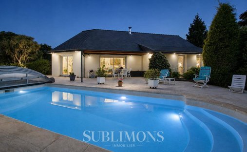 House in Centre Peri, Saint-Ave, France 1