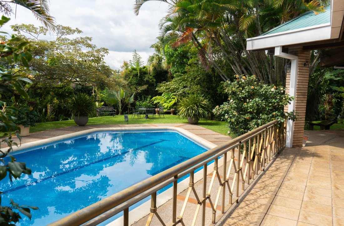 House in Cinco Esquinas, San José Province, Costa Rica 5 - 18576268