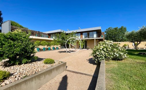 Villa in Uzès, Occitania, France 1
