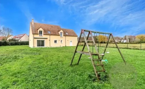 House in La Queue-les-Yvelines, Ile-de-France, France 1