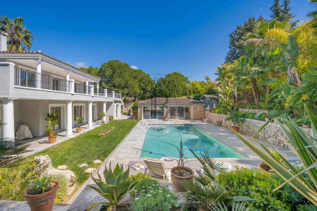 Villa in Mougins, Provence-Alpes-Côte d'Azur, France 1 - 17720609