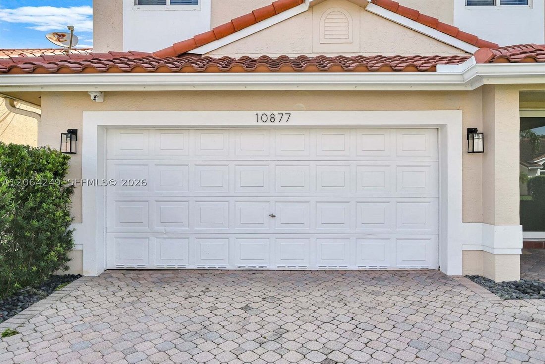 House in Miami, Florida, United States 3 - 18576938