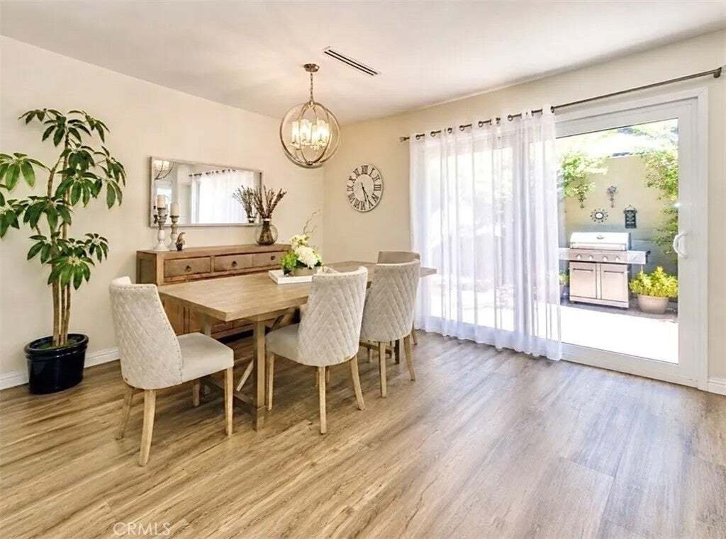 Condo in Irvine, California, United States 4 - 18577222