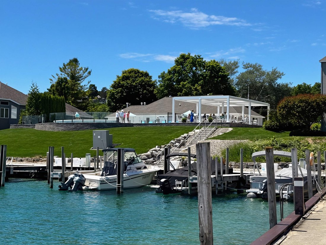 Condo in Suttons Bay, Michigan, United States 1 - 18577067