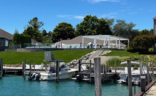 Condominio a Suttons Bay, Michigan, Stati Uniti 1